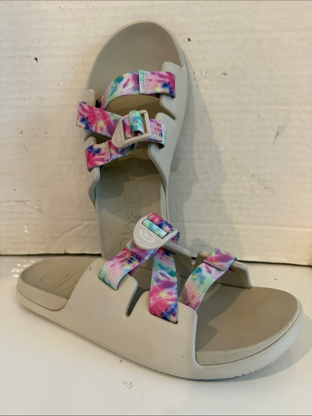 Chaco Women's Neutral Sandal with Pink & Blue Tie-Dye Straps ( sz 6)